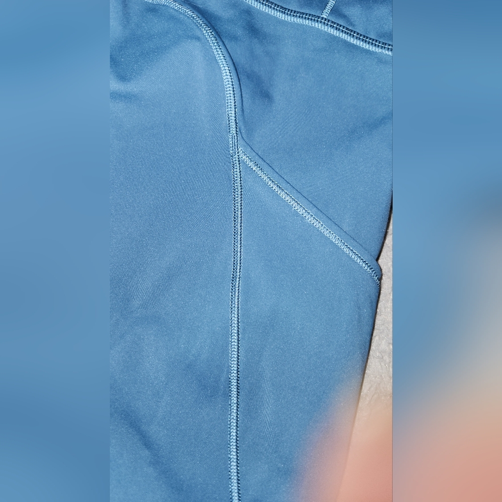 PRICE DROP!! LIMITED TIME! LULULEMON LEGGINGS!! - Picture 8 of 8